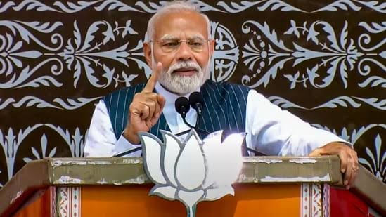 कांग्रेस शासित राज्य पार्टी के 'शाही परिवार' के एटीएम हैं: पीएम नरेंद्र मोदी